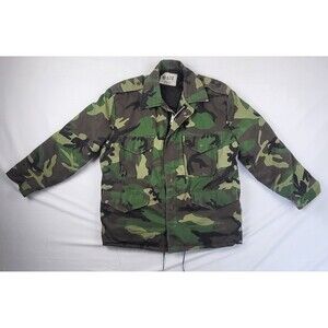 Vintage USGI M-52Q Field Jacket Mens Large Lined Diamond Stitched Woodland Camo